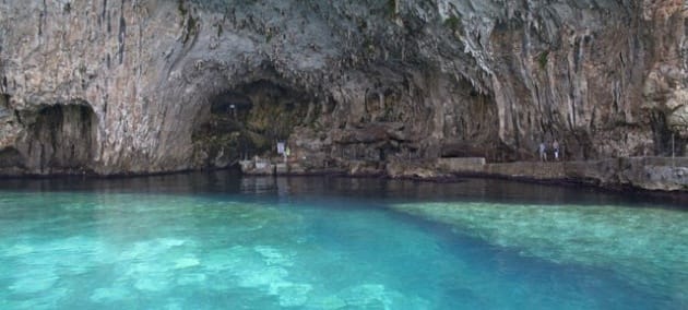 Le grotte della costa adriatica del Salento